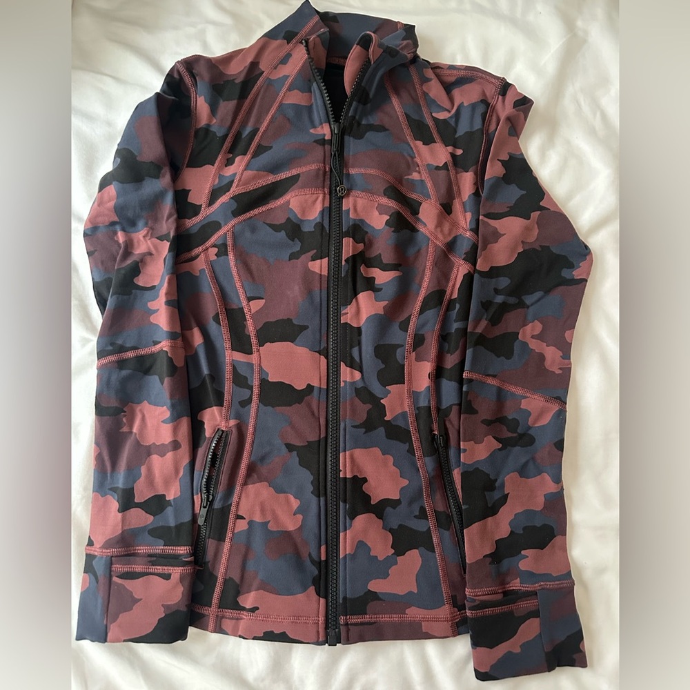 LULULEMON Camouflage define jacket